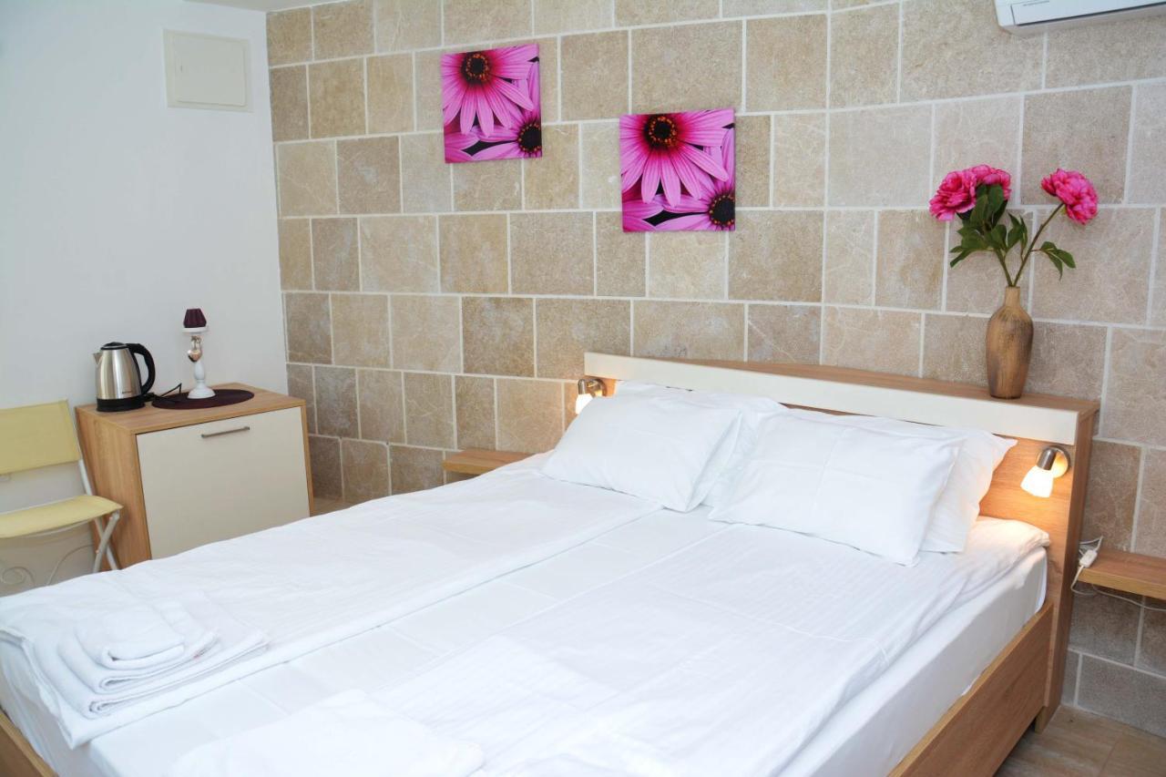 Apartments Harmonia Tivat Pokoj fotografie